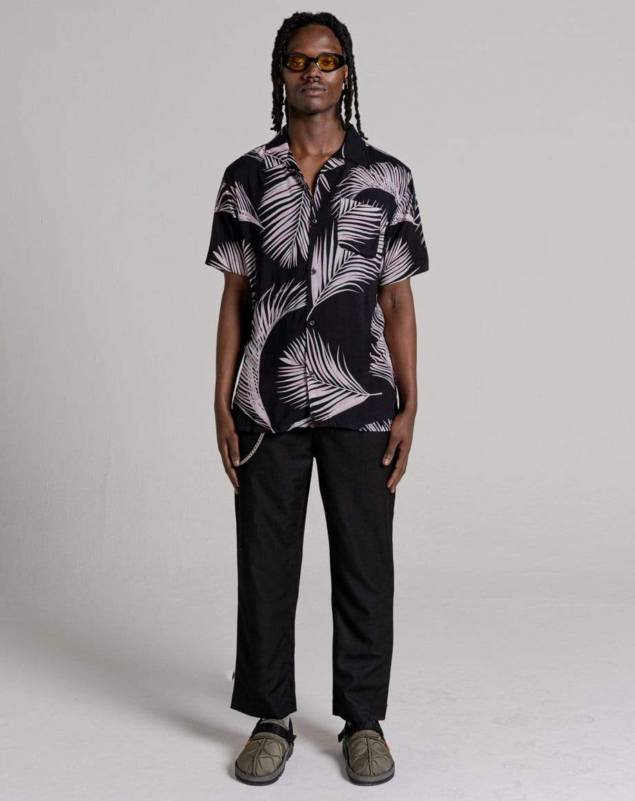 D-STRUCT CALDERA UNISEX SHORT SLEEVE PALM PRINT SHIRT | BLACK