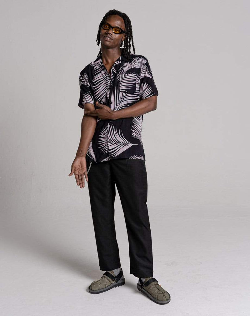 D-STRUCT CALDERA UNISEX SHORT SLEEVE PALM PRINT SHIRT | BLACK