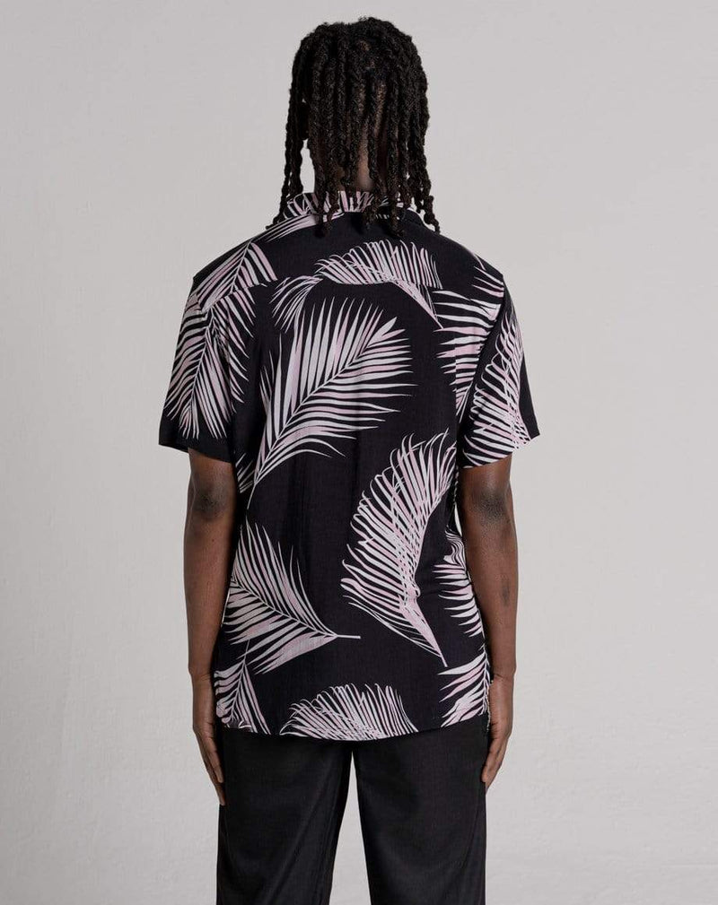 D-STRUCT CALDERA UNISEX SHORT SLEEVE PALM PRINT SHIRT | BLACK