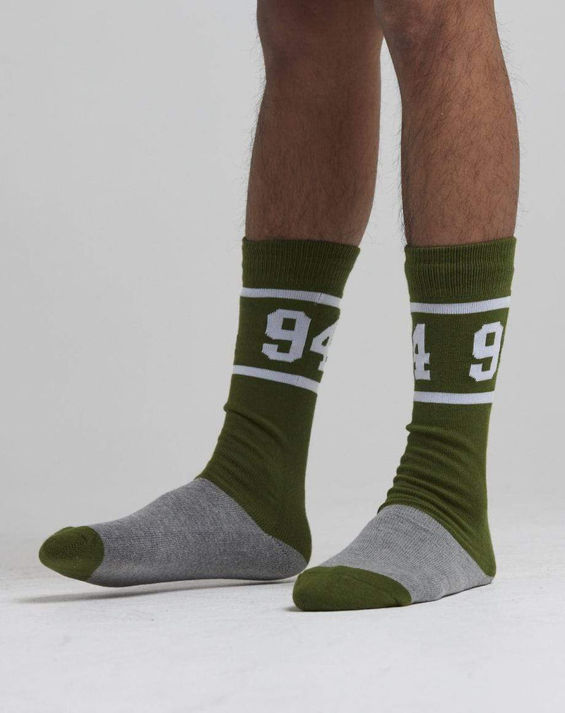D-STRUCT CALMUT MEN'S TRIPLE PACK SPORTS SOCKS | BLACK/CRIMSON/GREEN